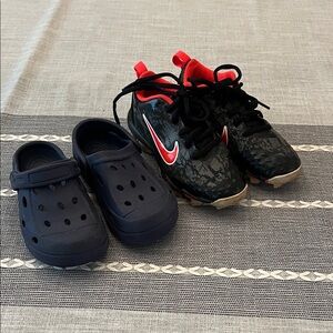 Nike Kids Black and Red Sneakers